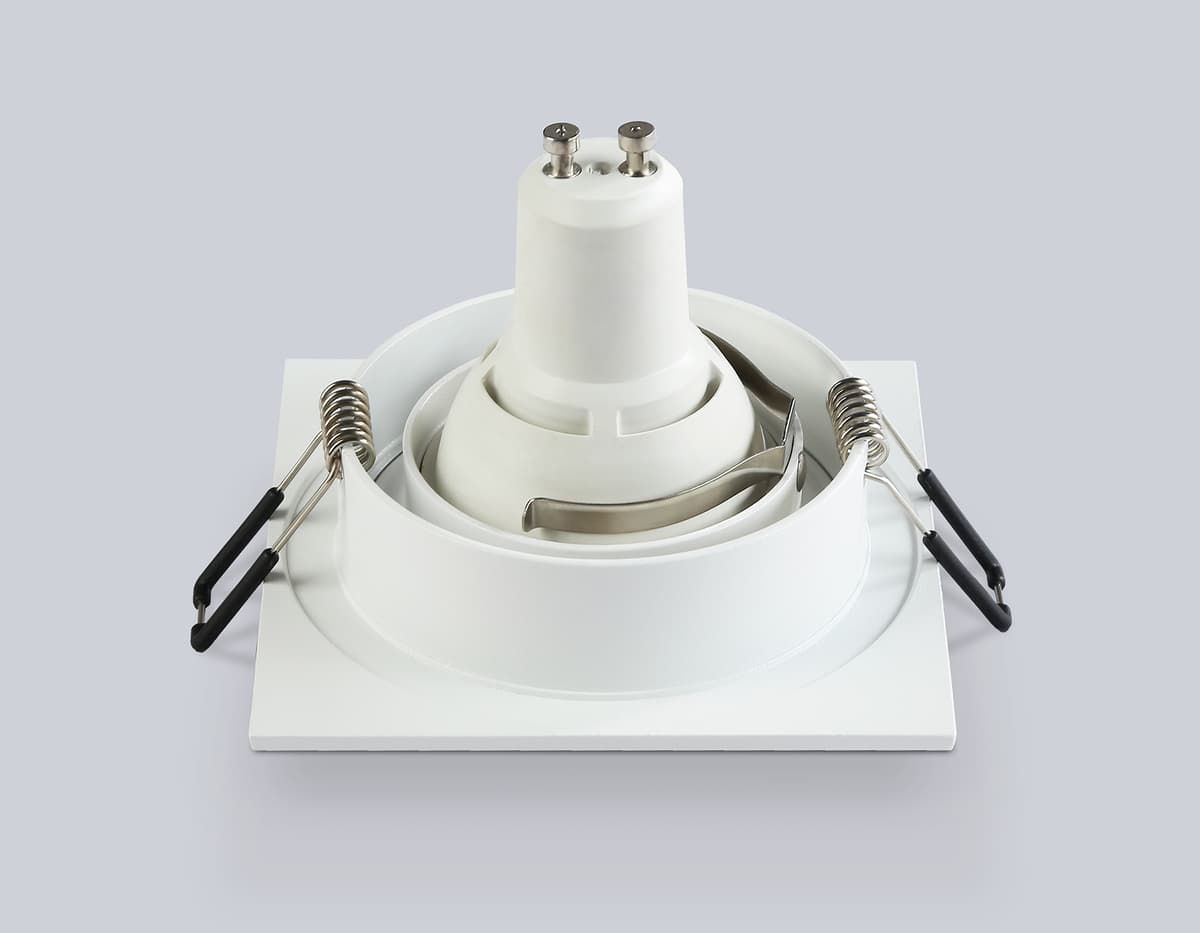 Встраиваемый точечный светильник MR16 A8924 WH белый MR16 GU5.3 92*92*24 Ambrella Light 10