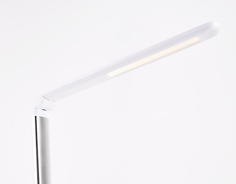 Светодиодная настольная лампа с беспроводной зарядкой DE524 SL серебро LED 3000-6400K 7W Ambrella Light 15
