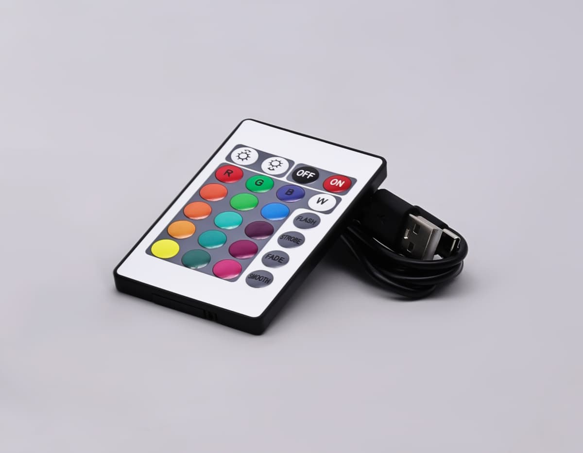 Атмосферная светодиодная настольная лампа с пультом DE8385 BK черный LED RGB 3W (ПДУ RGB) Ambrella Light 16