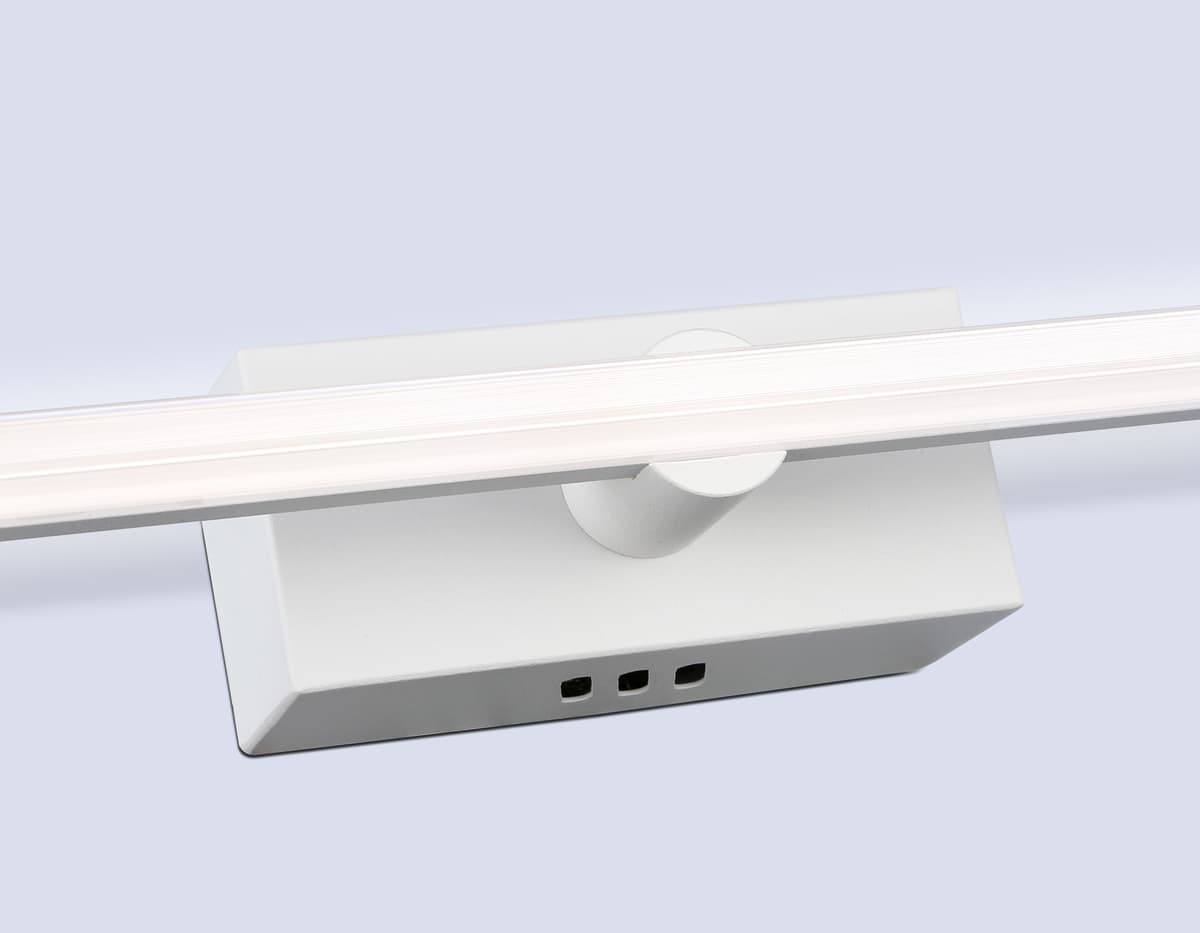 Настенный светодиодный светильник FL6121 WH белый 14W 3000K-6400K 610*45*80 Ambrella Light 17