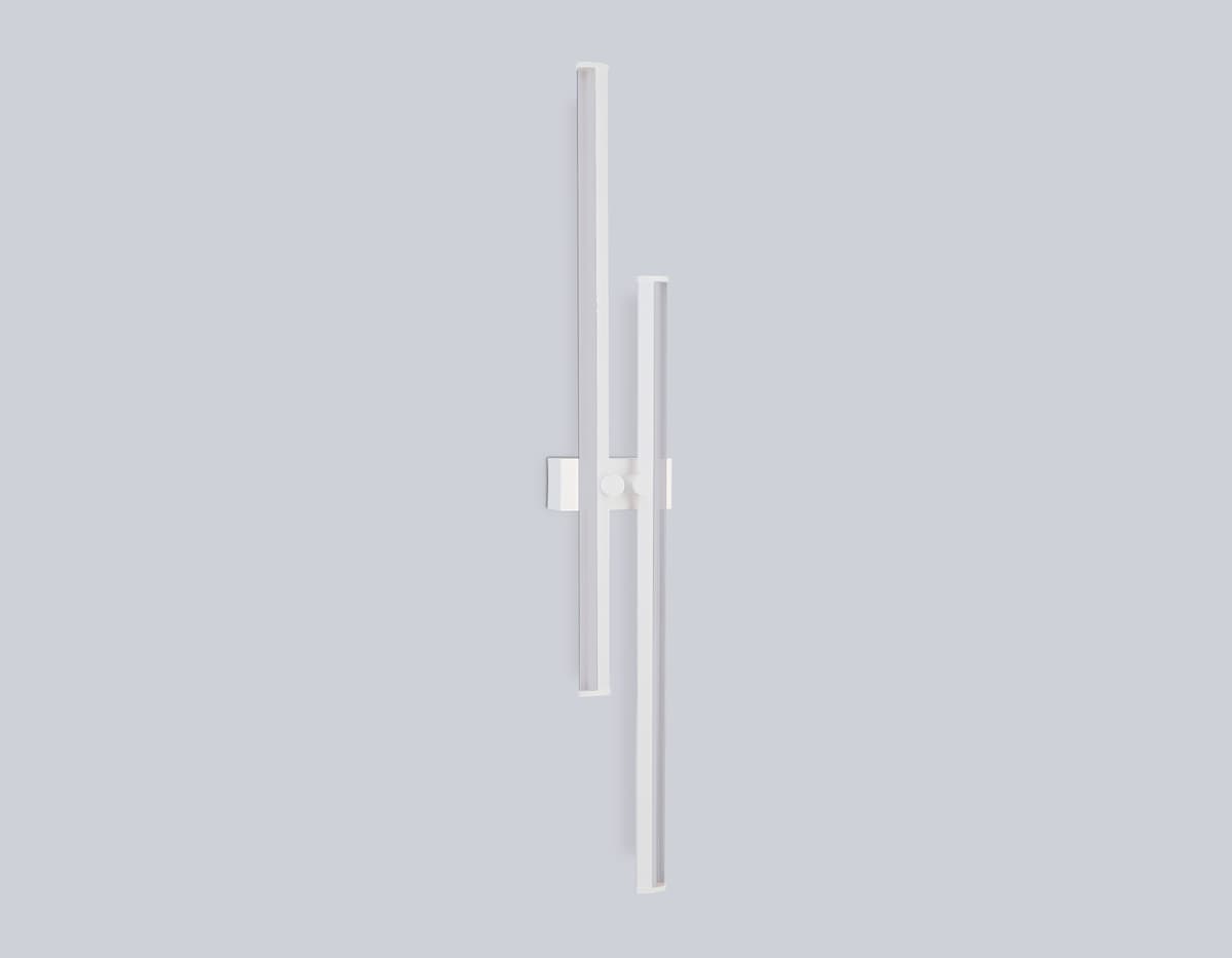 Настенный светодиодный светильник FL6161 WH белый 28W 3000K-6400K 810*120*65 Ambrella Light 13