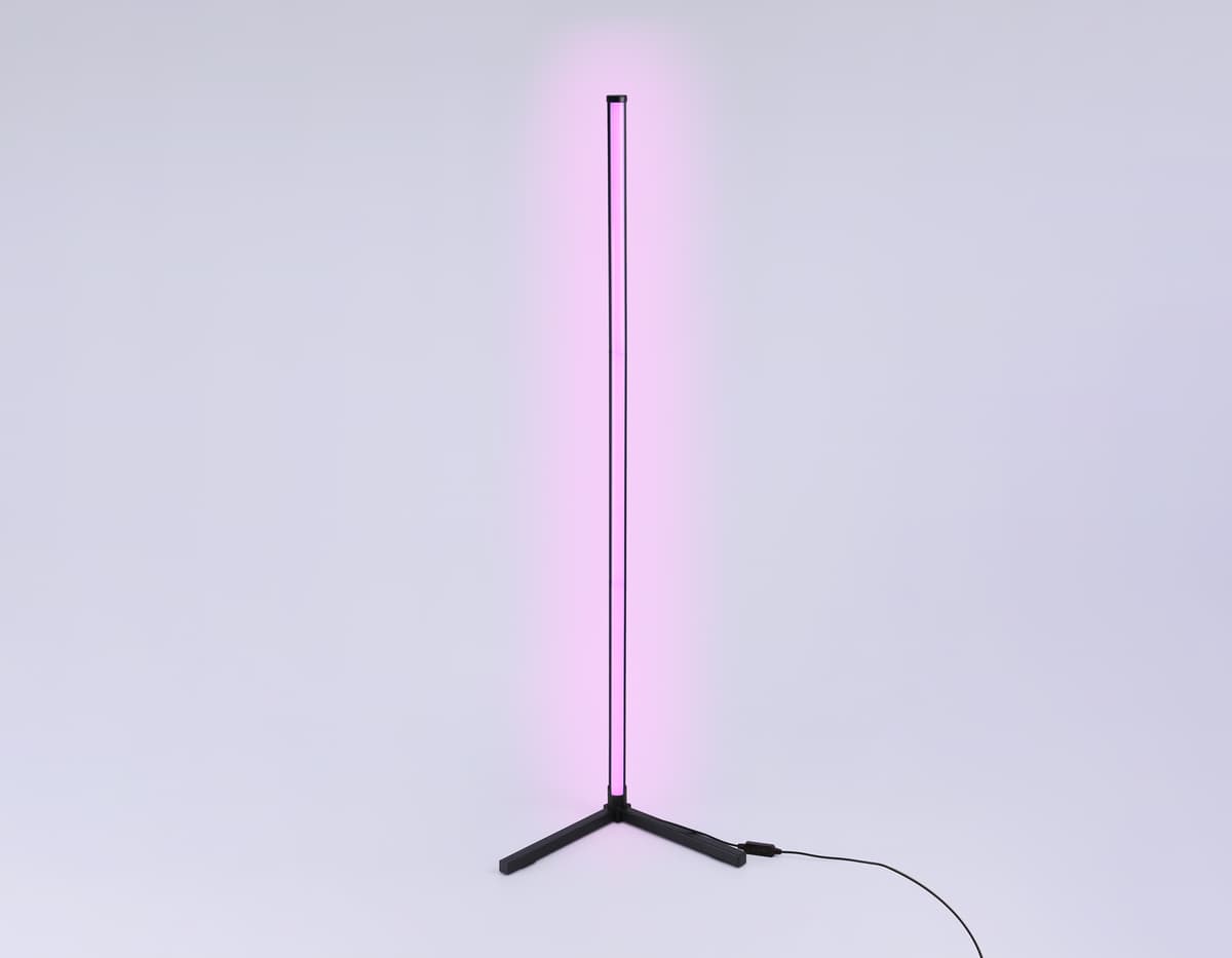 Светильник светодиодный напольный RGB с пультом FL8022 BK черный LED 15W RGB D32*1250 (ПДУ РАДИО 2.4G) Ambrella Light 20