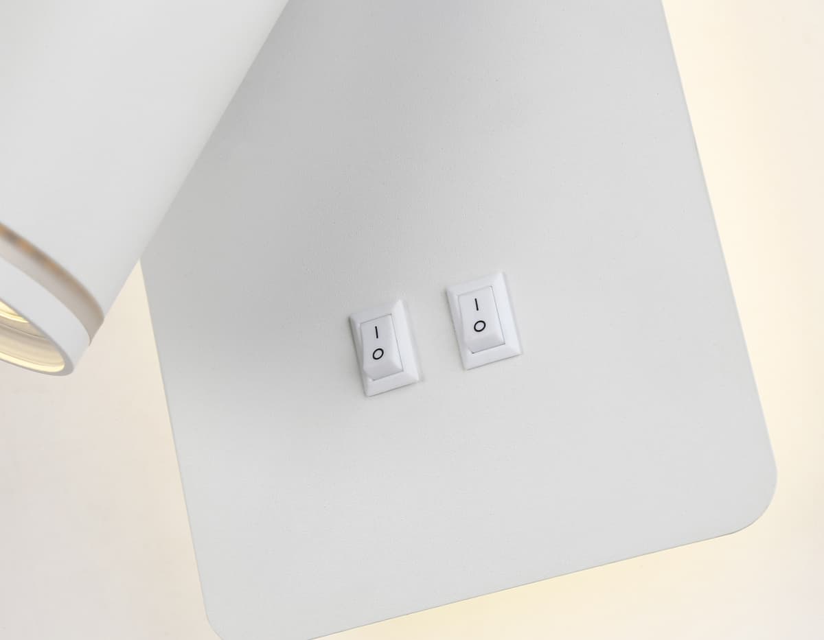 Настенный светильник с выключателем FW2465 WH белый GU10 max 12W+LED 4200K 9W 185*105*150 Ambrella Light 2