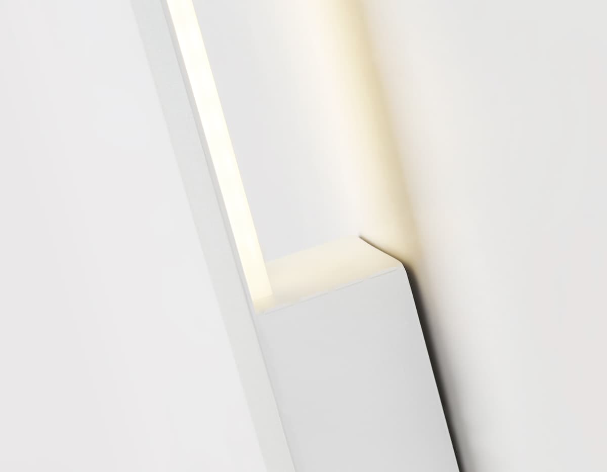Настенный светодиодный светильник FW4411 SWH белый песок LED 4200K 6W 450*40*35 Ambrella Light 8