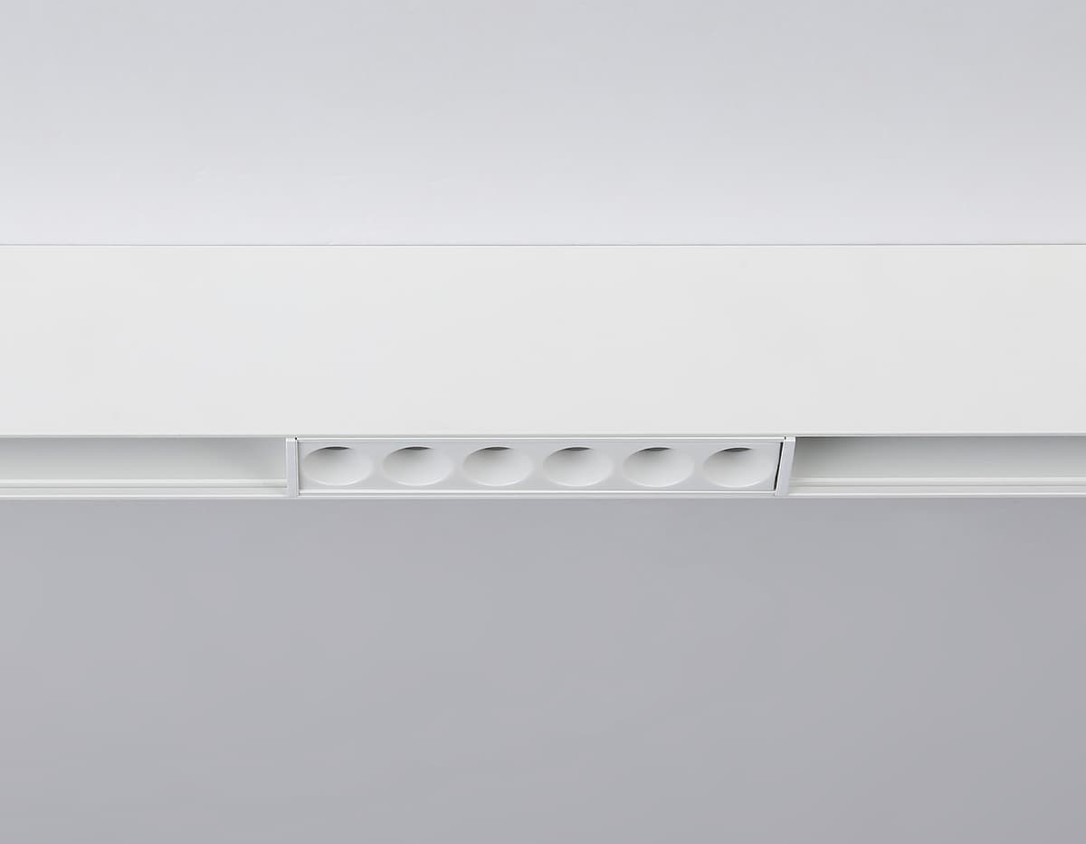 Трековый светильник линейный 48V 4200K GL4017 WH белый IP20 6W 4200K 48V 24° 115*22*45 Ambrella Light 6
