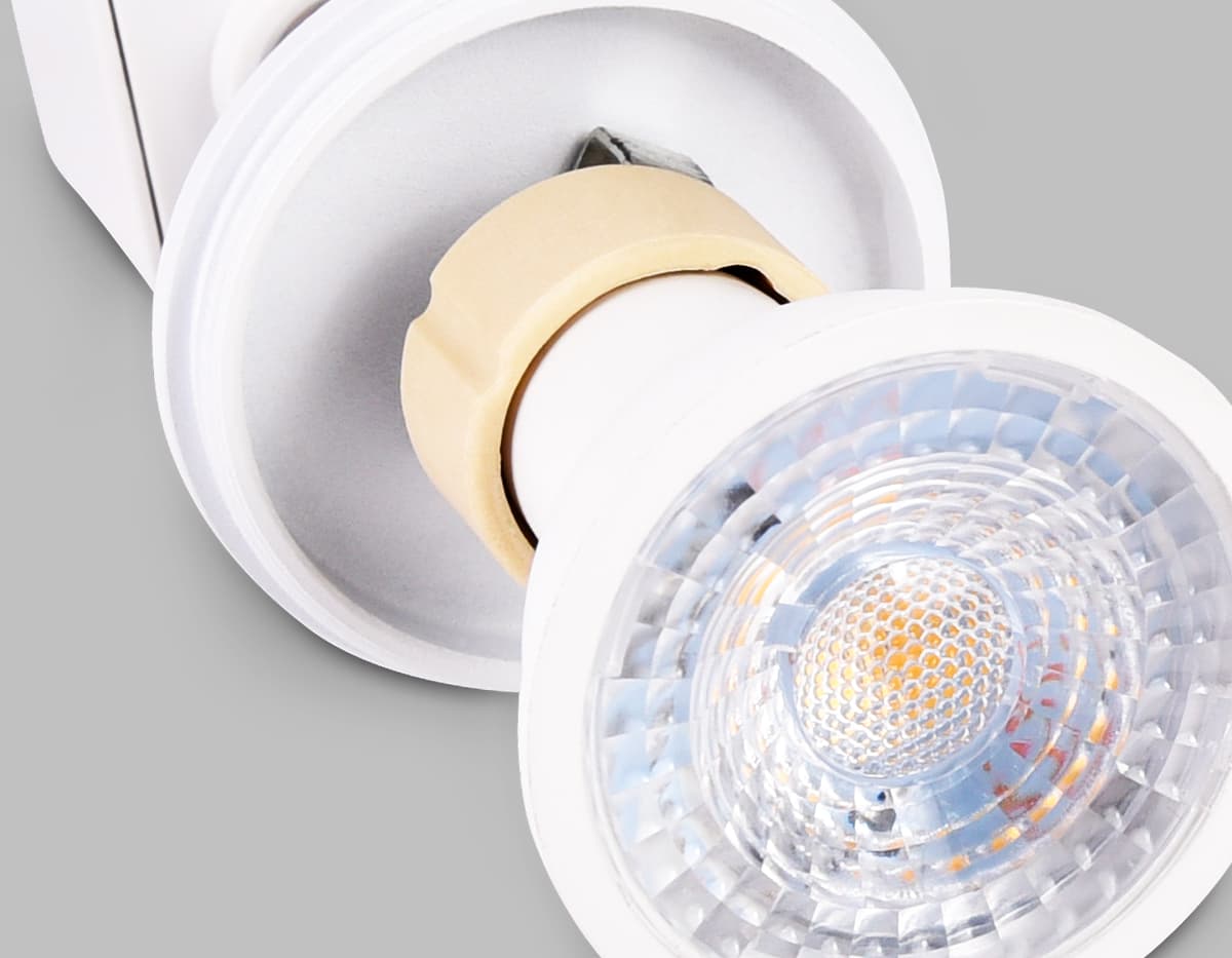 Трековый однофазный светильник со сменной лампой GL5121 WH белый GU10 max 12W Ambrella Light 11