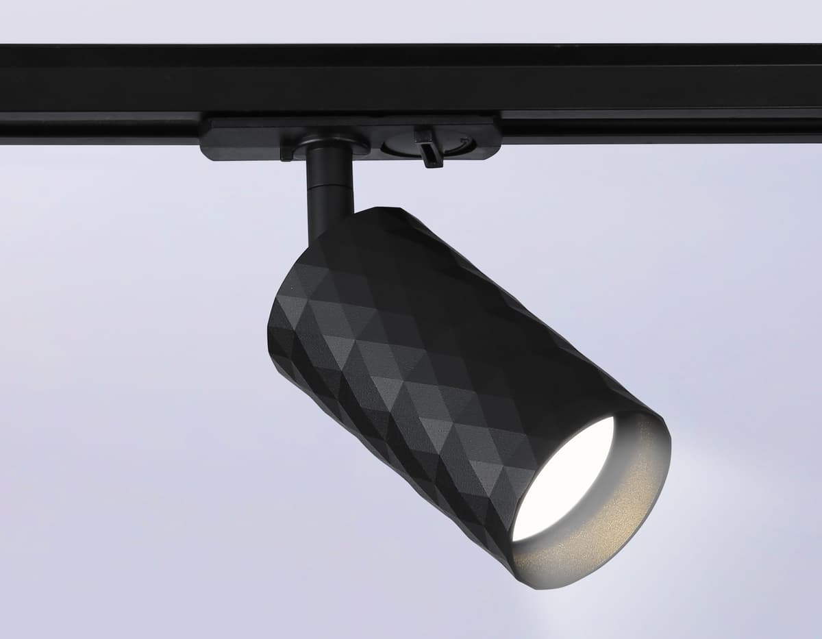 Трековый светильник со сменной лампой GU10 GL5133 BK черный GU10 max 12W Ambrella Light 8