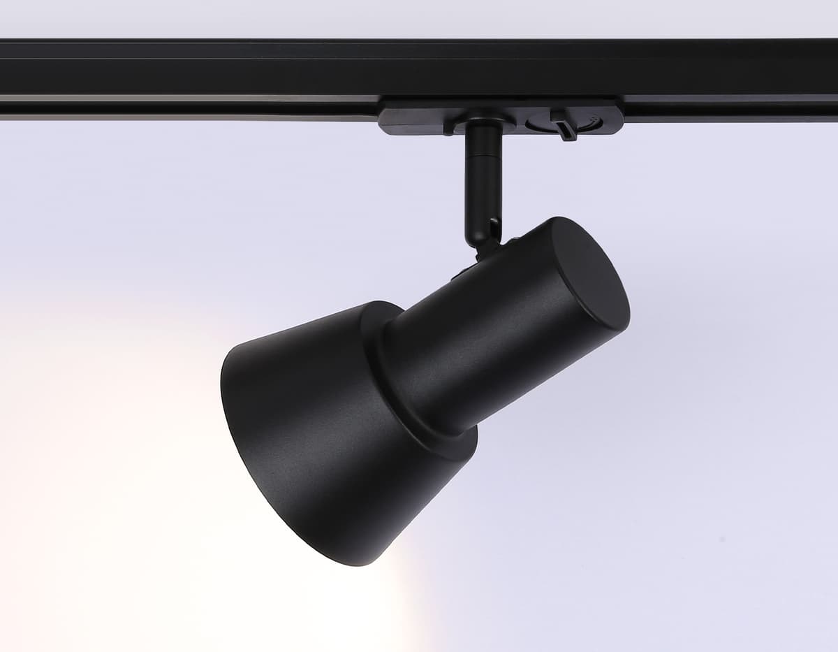 Трековый светильник со сменной лампой GU10 GL5151 BK черный GU10 max 12W Ambrella Light 12