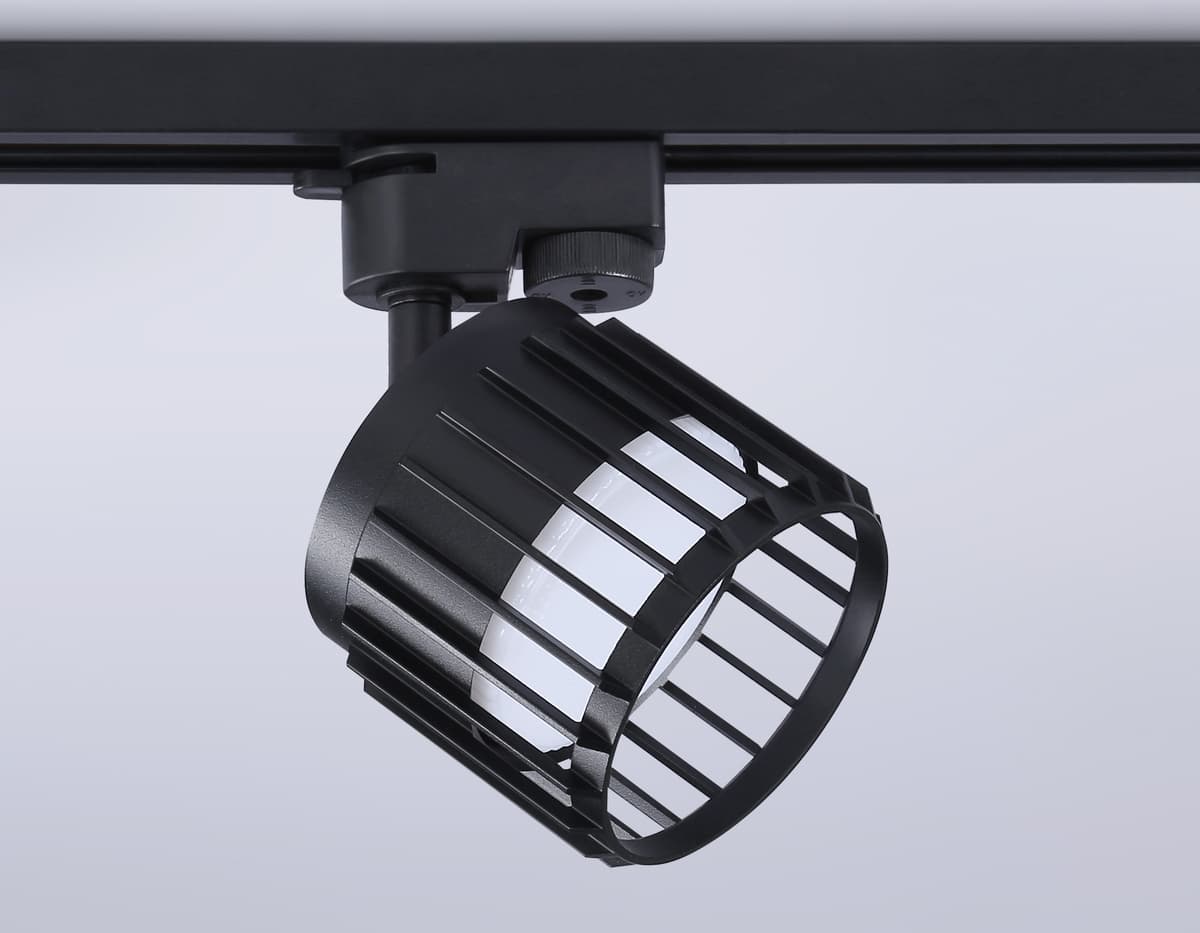 Трековый однофазный светильник со сменной лампой GL5349 BK черный GX53 D100*80 Ambrella Light 11