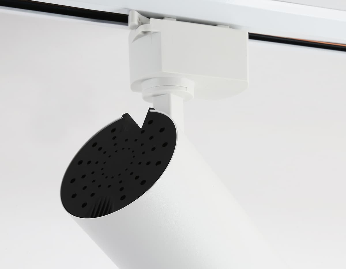 Трековый светодиодный светильник GL5822 WH белый LED 24W 4200K 24° Ambrella Light 9