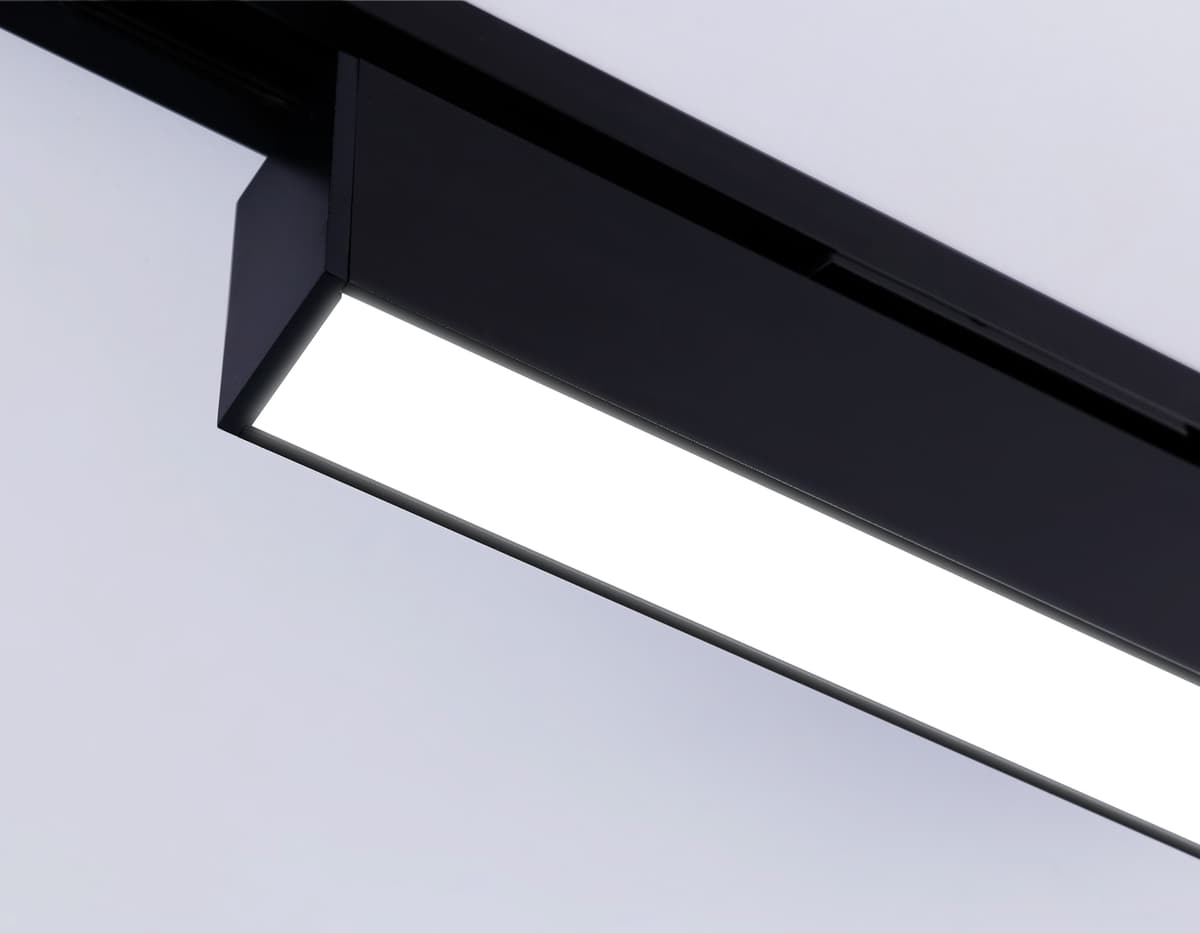 Трековый однофазный светодиодный светильник GL6767 BK черный LED 12W 4200K 300*22*48 Ambrella Light 12