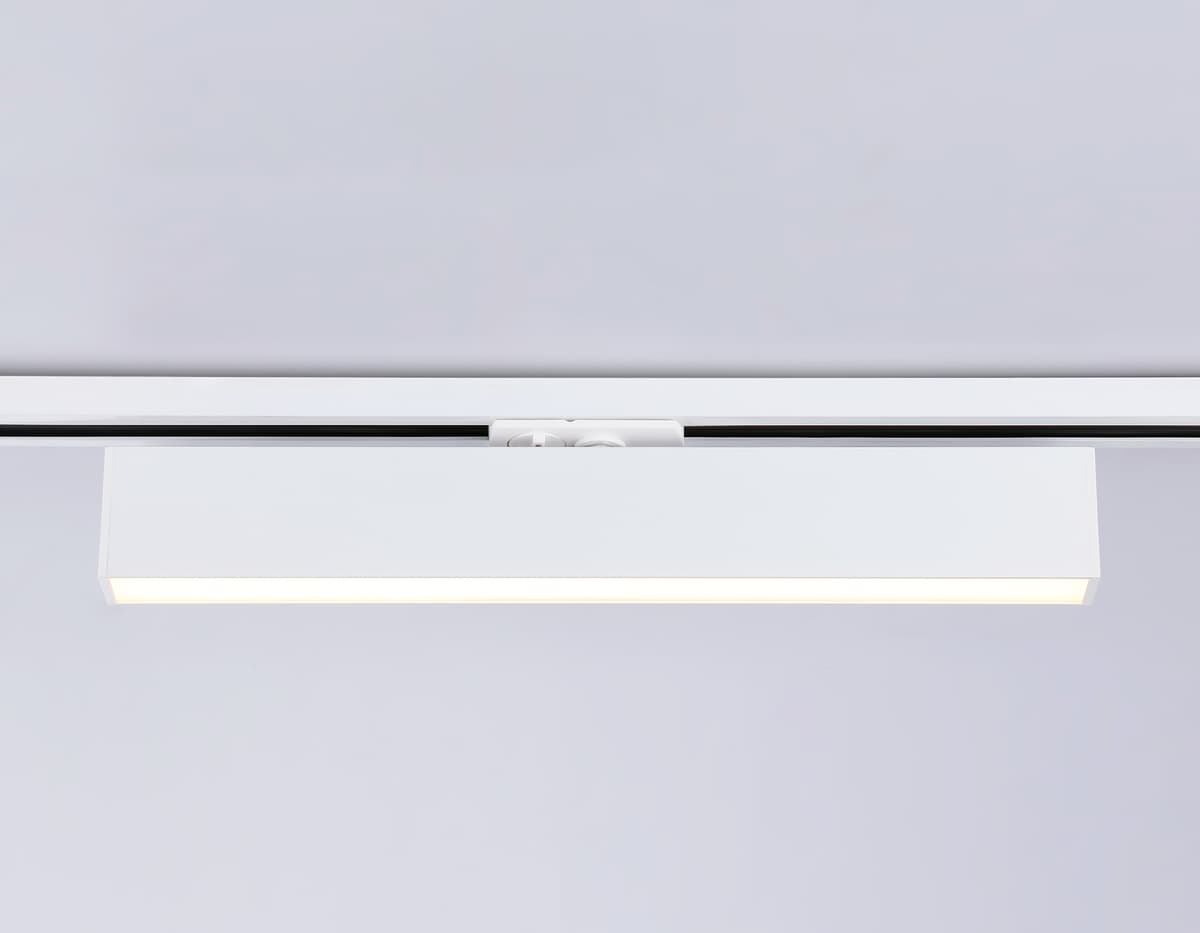 Трековый однофазный светодиодный светильник GL6769 WH белый LED 24W 3000K 600*22*48 Ambrella Light 14