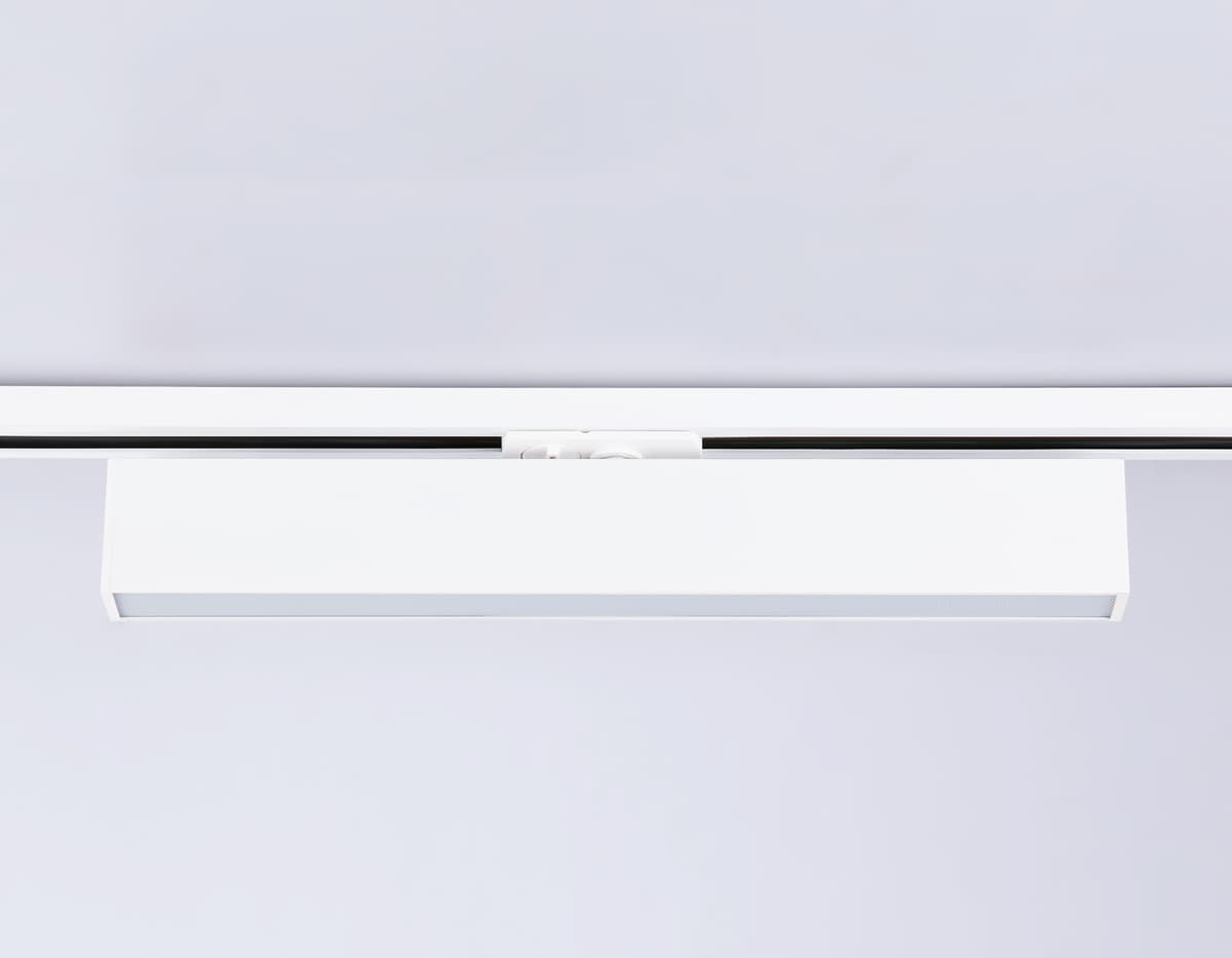 Трековый однофазный светодиодный светильник GL6769 WH белый LED 24W 3000K 600*22*48 Ambrella Light 15