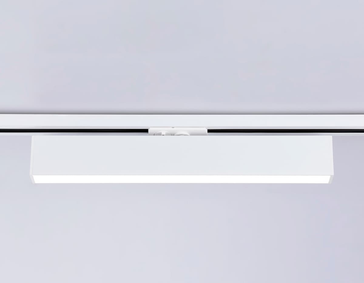 Трековый однофазный светодиодный светильник GL6772 WH белый LED 24W 4200K 600*22*48 Ambrella Light 14