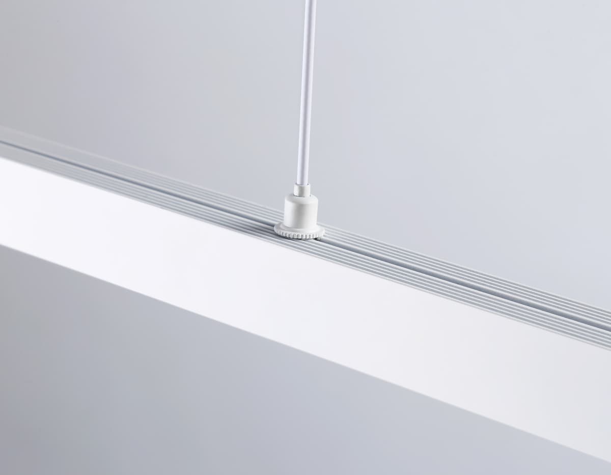 Трековый однофазный подвесной светодиодный светильник GL6783 WH белый LED 24W 4200K 600*22*1025 Ambrella Light 14