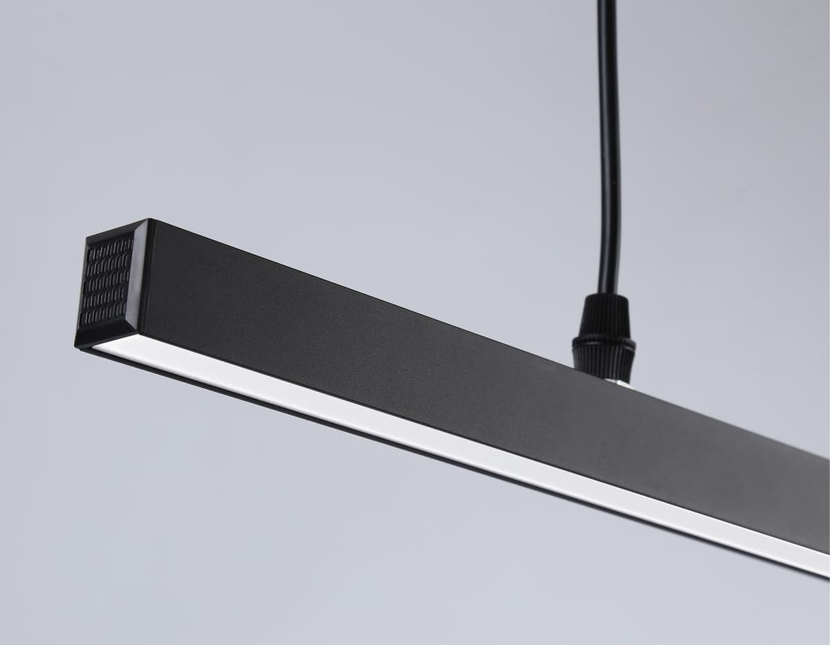 Трековый однофазный подвесной светодиодный светильник GL6787 BK черный LED 24W 4200K 600*22*1025 Ambrella Light 13