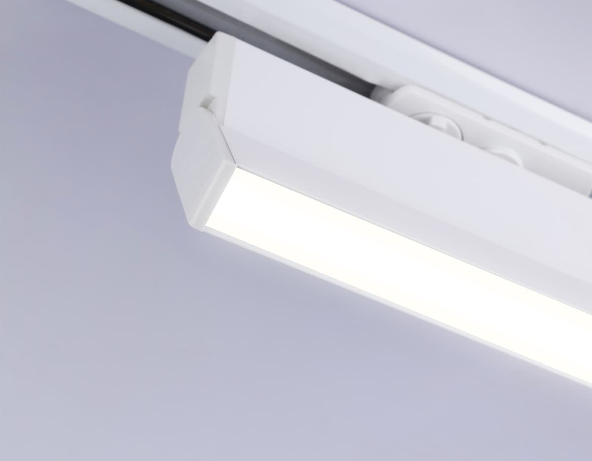 Трековый однофазный светодиодный светильник GL6806 WH белый LED 12W 4200K 230*22*87 Ambrella Light 12