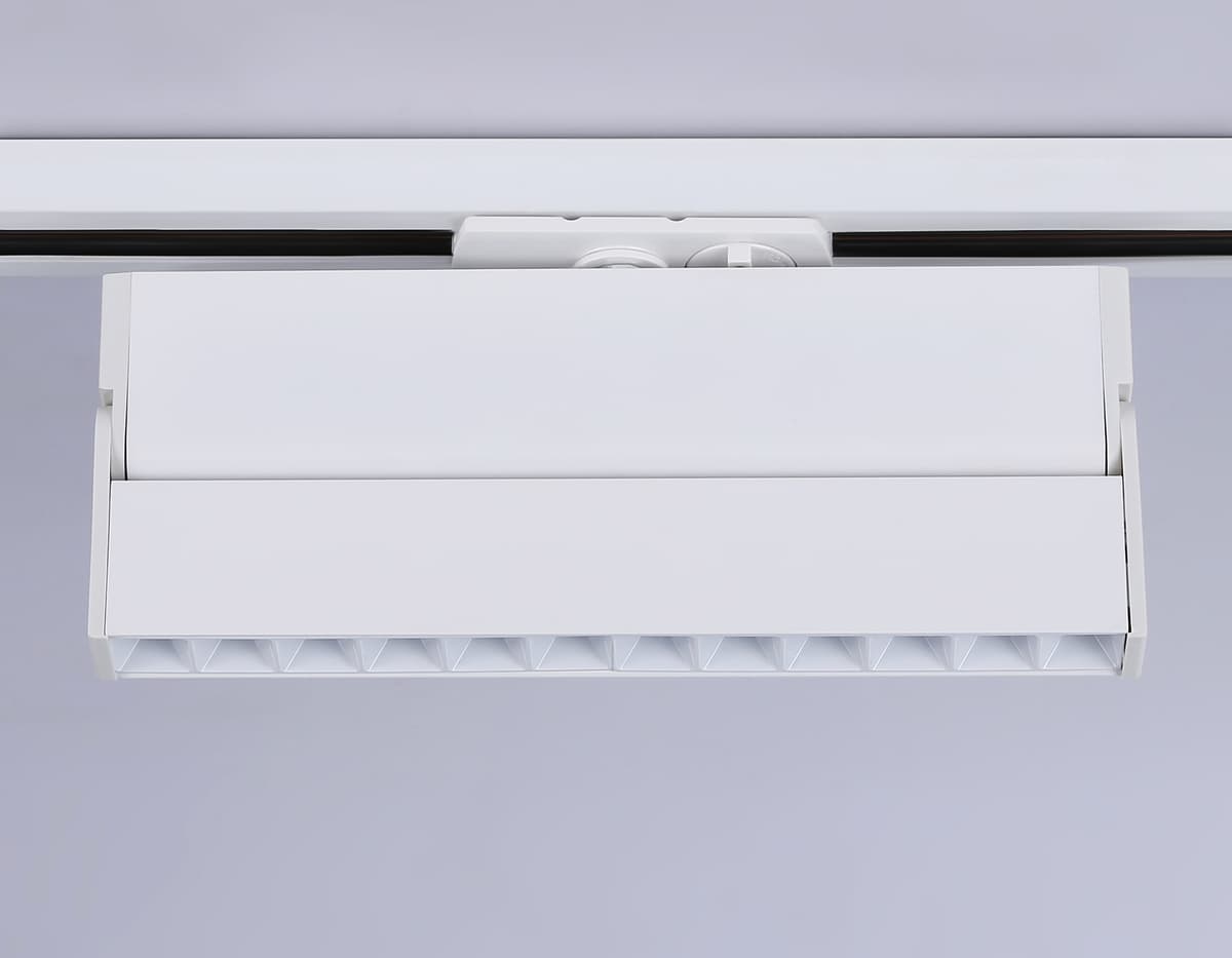 Трековый однофазный светодиодный светильник GL6815 WH белый LED 12W 3000K 24° 230*22*87 Ambrella Light 15
