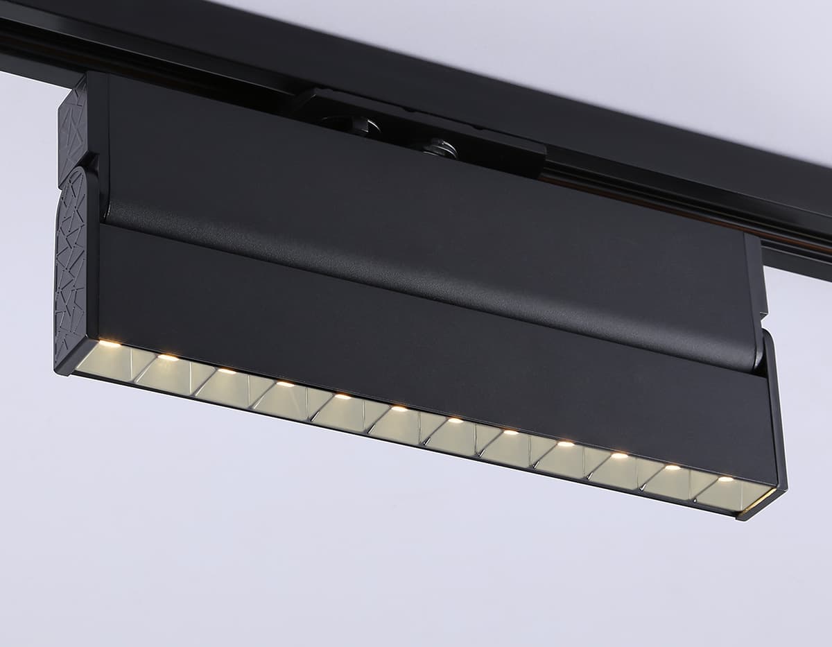 Трековый однофазный светодиодный светильник GL6817 BK черный LED 12W 3000K 24° 230*22*87 Ambrella Light 14