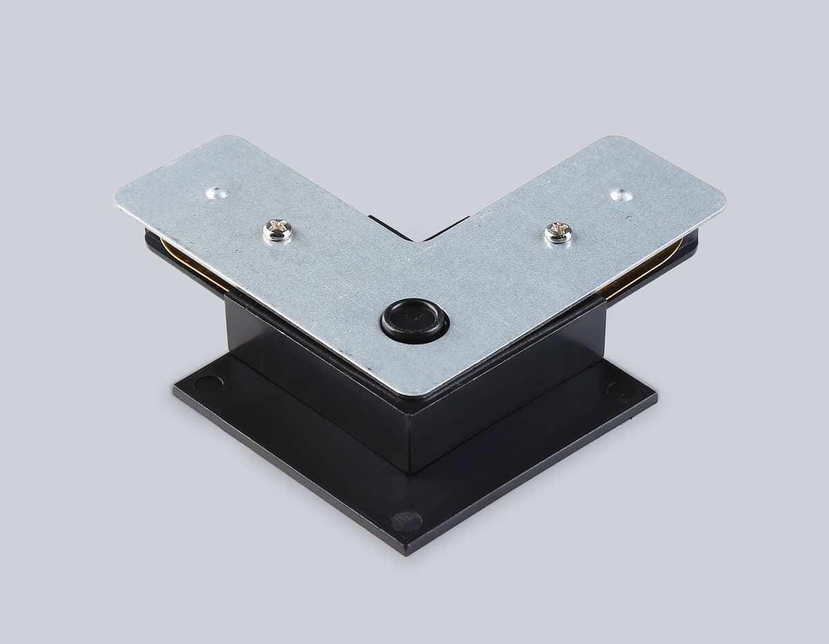 Коннектор питания угловой для шинопровода Standard 220V Plus GL7166 BK черный коннектор угловой встраеваемый для шинопровода Standard 220V NEW 70*70*20 Ambrella Light 8