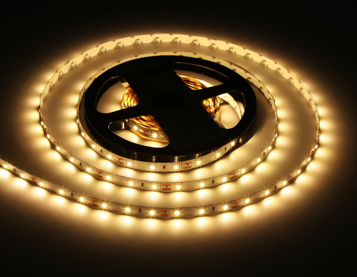 Светодиодная лента Ambrella Light GS1001 2835 60Led /4.8W m/ 12V IP20 3000K 5m /кратность резки 50mm GS1001 2835 60Led/ 4.8W m/ 12V IP20 3000K/ 5000*8*1.2mm (2 конт.) Ambrella Light 17