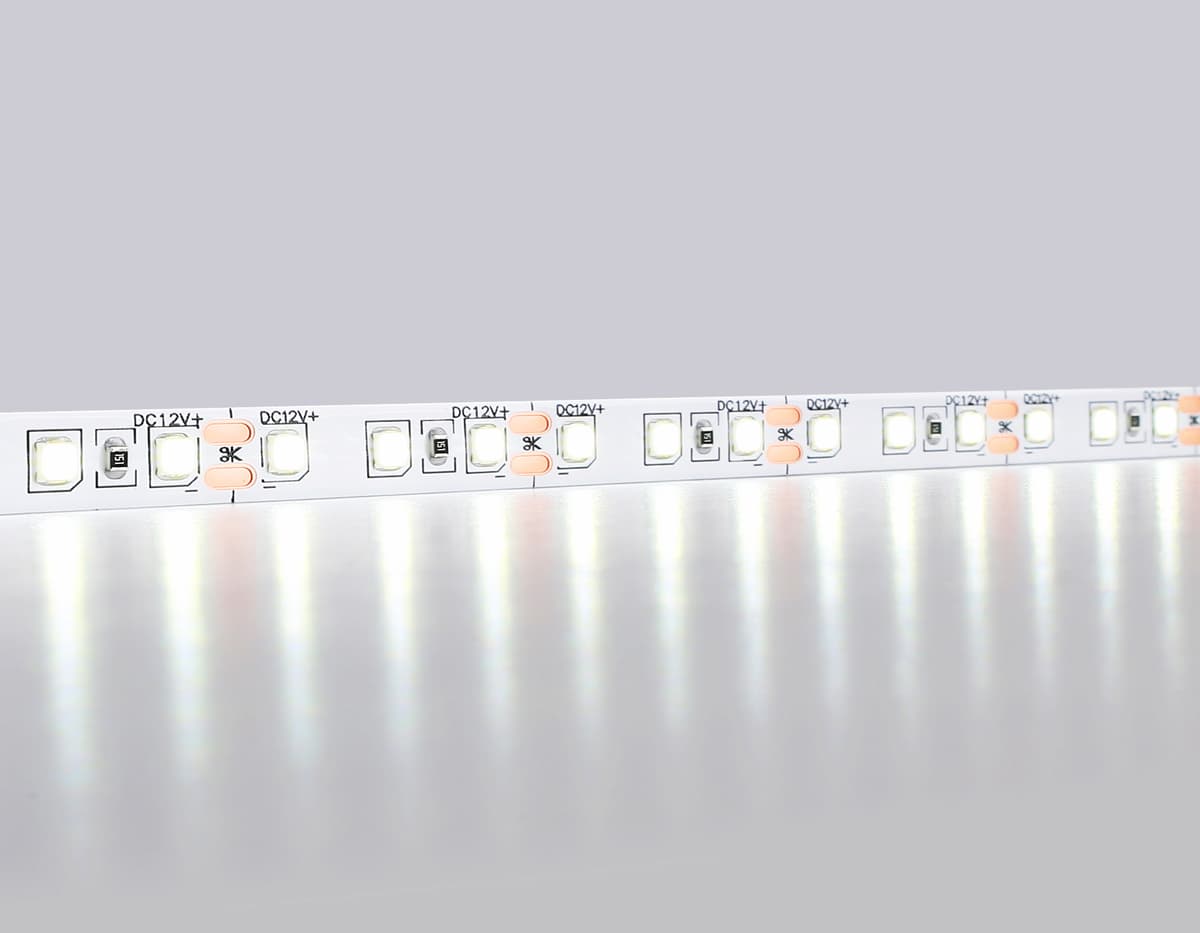 Светодиодная лента Ambrella Light GS1103 2835 120Led /9.6W m/ 12V IP20 6500K 5m/кратность резки 25mm GS1103 2835 120Led/ 9.6W m/ 12V IP20 6500K/ 5000*8*1.2mm (2 конт.) Ambrella Light 11
