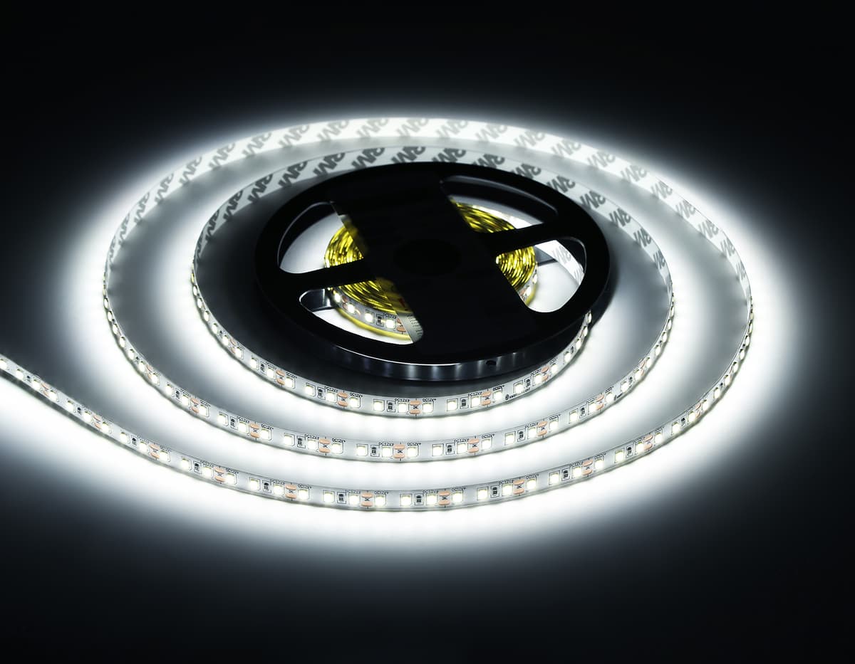 Светодиодная лента Ambrella Light GS1103 2835 120Led /9.6W m/ 12V IP20 6500K 5m/кратность резки 25mm GS1103 2835 120Led/ 9.6W m/ 12V IP20 6500K/ 5000*8*1.2mm (2 конт.) Ambrella Light 17