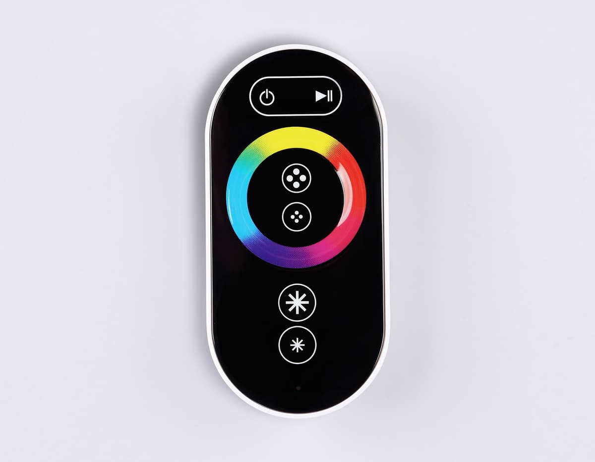 Контроллер для светодиодных лент RGB с сенсорным радио пультом 2.4G 24A 12V 288W/ 24V 576W GS11401 GS11401 контроллер RGB 24A 12V 288W/ 24V 576W (ПДУ Радио 2.4G AAA) Ambrella Light 7
