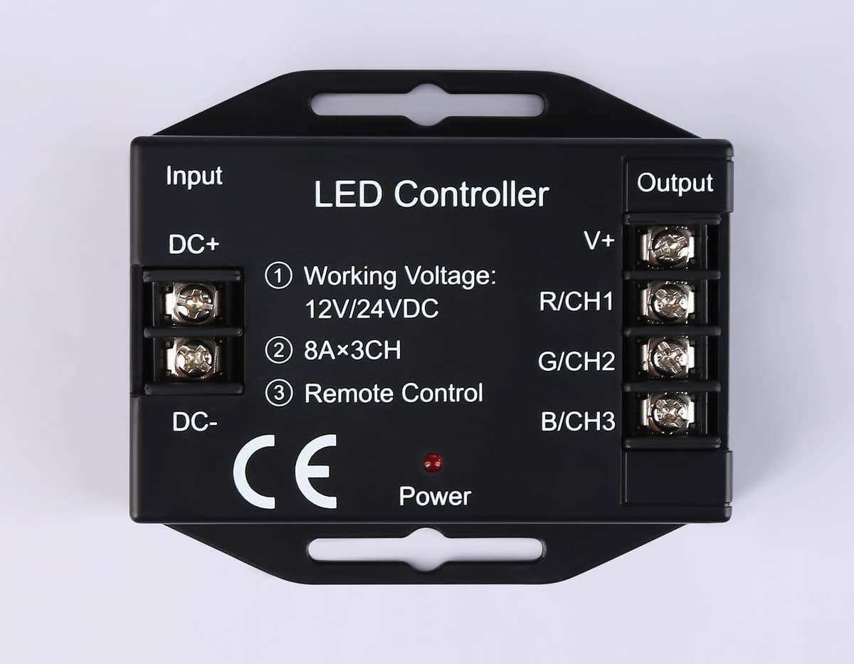 Контроллер для светодиодных лент RGB с сенсорным радио пультом 2.4G 24A 12V 288W/ 24V 576W GS11401 GS11401 контроллер RGB 24A 12V 288W/ 24V 576W (ПДУ Радио 2.4G AAA) Ambrella Light 8