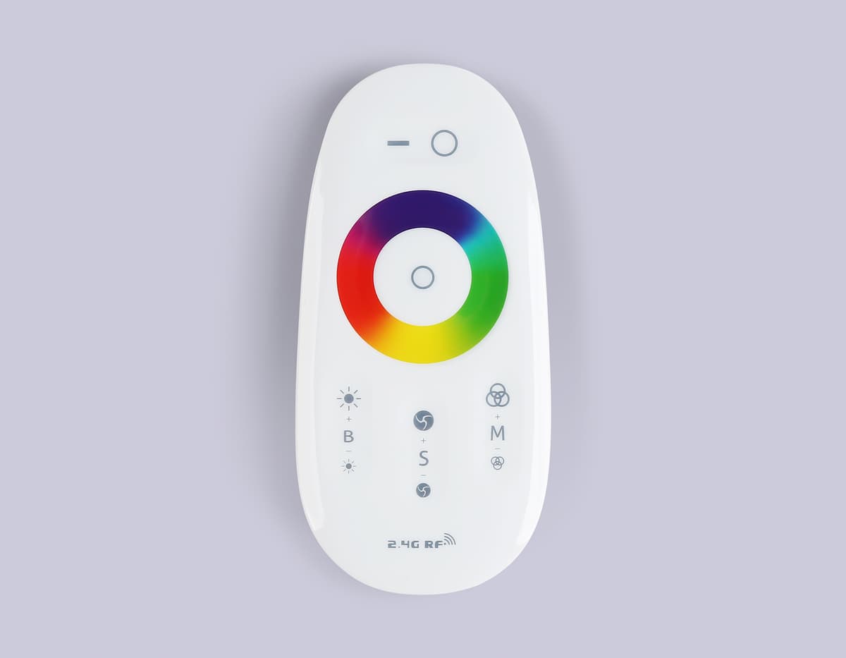 Контроллер для светодиодных лент RGB/RGBW с сенсорным радио пультом 2.4G GS11451 GS11451 контроллер RGB/RGBW (RGB 18A 12V 216W/24V 432W/RGBW 24A 12V 288W/24V 576W ПДУ Радио 2.4 AAA) Ambrella Light 7
