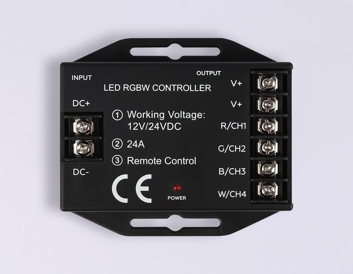 Контроллер для светодиодных лент RGBW с сенсорным радио пультом 2.4G GS11461 GS11461 контроллер RGBW 24A 12V 288W/ 24V 576W (ПДУ Радио 2.4G AAA) Ambrella Light 7