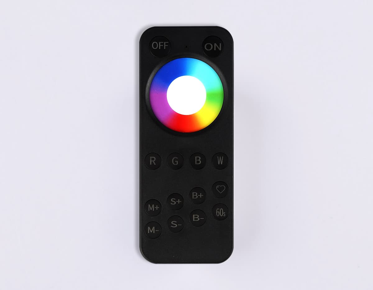 Контроллер для светодиодных лент RGBW с сенсорным радио пультом 2.4G GS11461 GS11461 контроллер RGBW 24A 12V 288W/ 24V 576W (ПДУ Радио 2.4G AAA) Ambrella Light 8