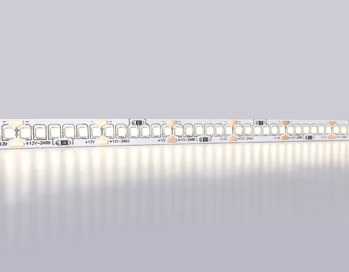 Светодиодная лента Ambrella Light GS1402 2835 240Led /17W m/ 12V IP20 4500K 5m/кратность резки 25mm GS1402 2835 240Led/ 17W m/ 12V IP20 4500K/ 5000*10*1.2mm (2 конт.) Ambrella Light 11