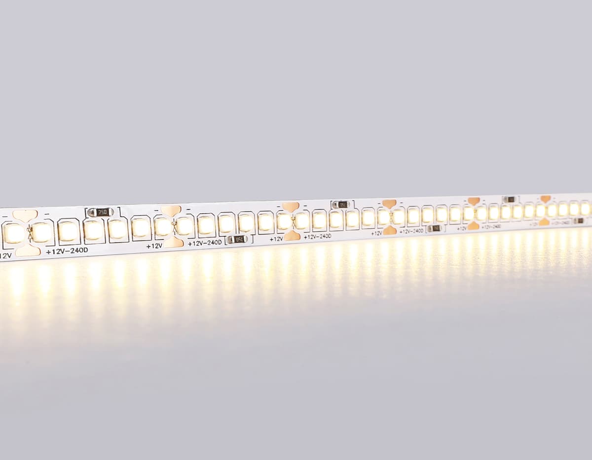 Светодиодная лента Ambrella Light GS1501 2835 240Led /19.2W m/12V IP20 3000K 5m/кратность резки 25mm GS1501 2835 240Led/ 19.2W m/ 12V IP20 3000K/ 5000*10*1.2mm (2 конт.) Ambrella Light 11