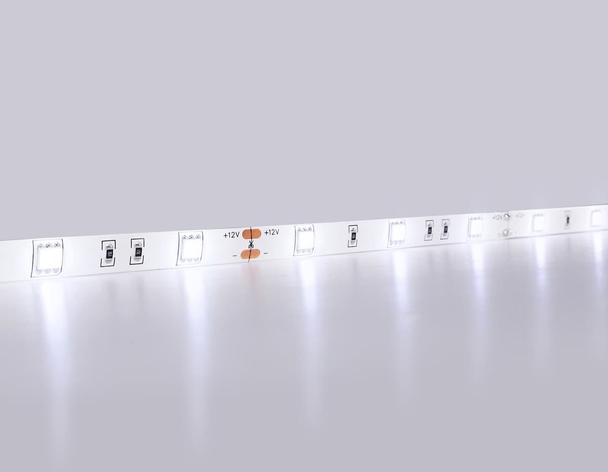 Светодиодная лента Ambrella Light GS1903 5050 30Led /7.2W m/ 12V IP65 6500K 5m GS1903 5050 30Led/ 7.2W m/ 12V IP65 6500K/ 5000*10*2.87mm (2 конт.) Ambrella Light 11