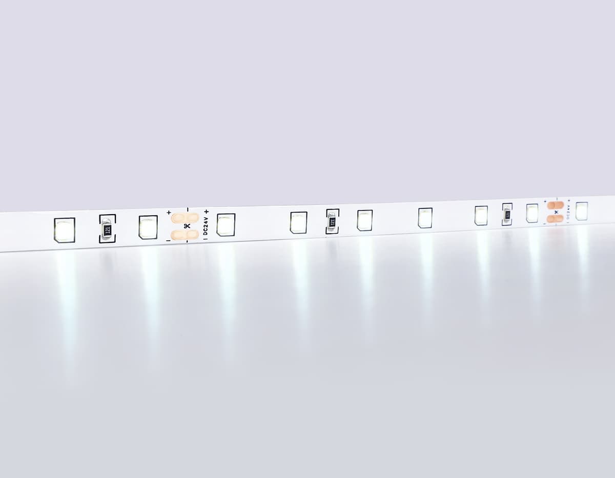 Светодиодная лента Ambrella Light GS3003 2835 60Led /6W m/ 24V IP20 6500K 5m GS3003 2835 60Led/ 6W m/ 24V IP20 6500K/ 5000*8*1.2mm (2 конт.) Ambrella Light 11