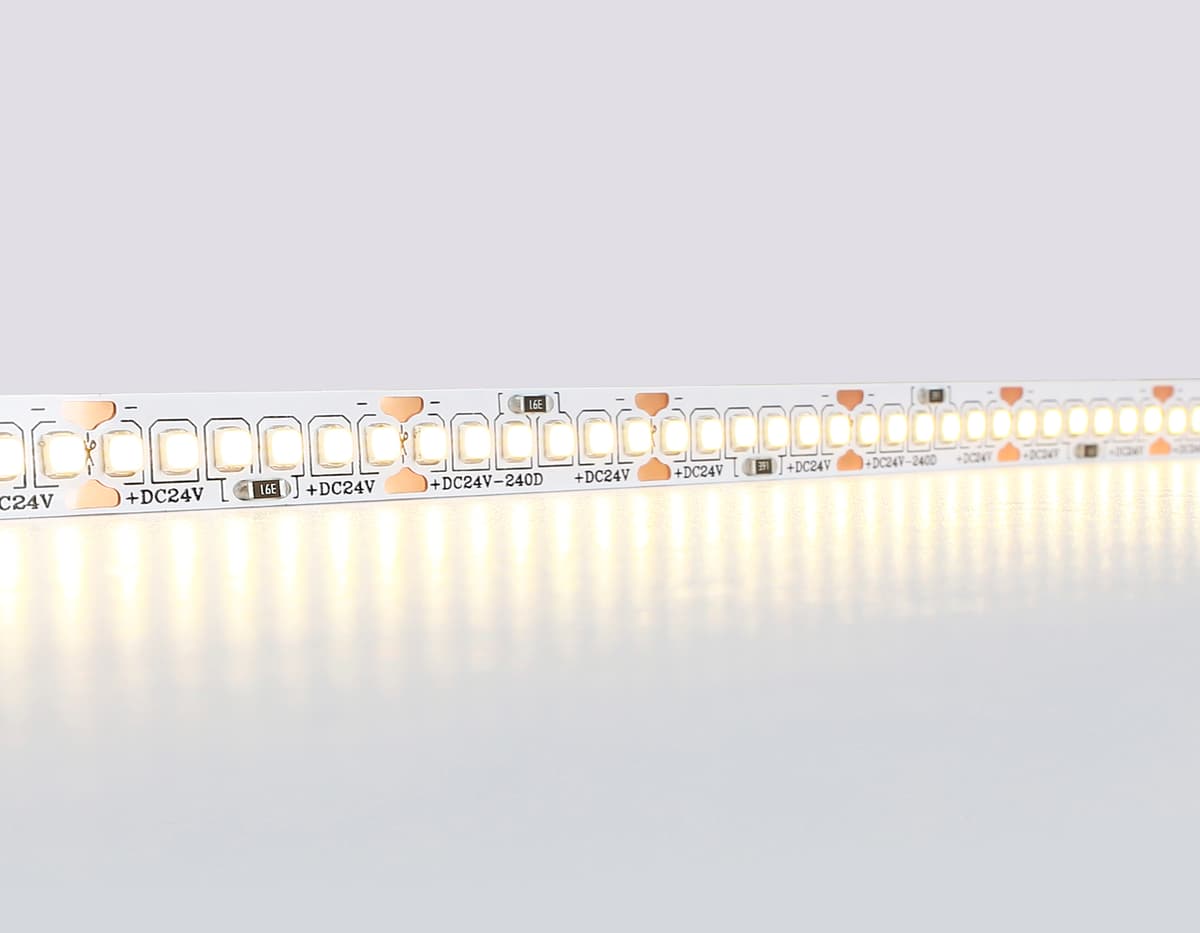 Светодиодная лента Ambrella Light GS3301 2835 240Led /18W m/ 24V IP20 3000K 5m GS3301 2835 240Led/ 18W m/ 24V IP20 3000K/ 5000*10*1.2mm (2 конт.) Ambrella Light 11