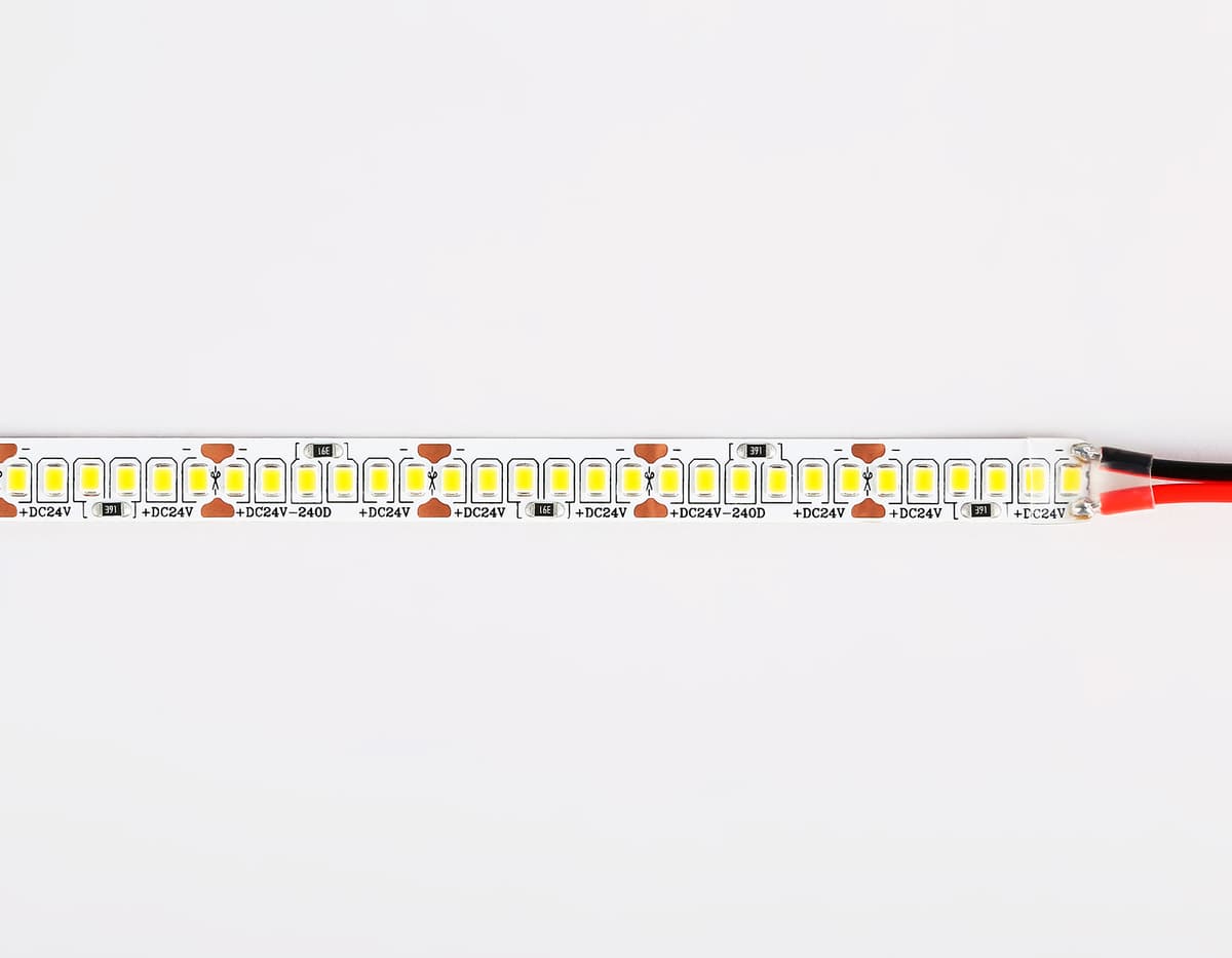 Светодиодная лента Ambrella Light GS3302 2835 240Led /18W m/ 24V IP20 4500K 5m GS3302 2835 240Led/ 18W m/ 24V IP20 4500K/ 5000*10*1.2mm (2 конт.) Ambrella Light 13