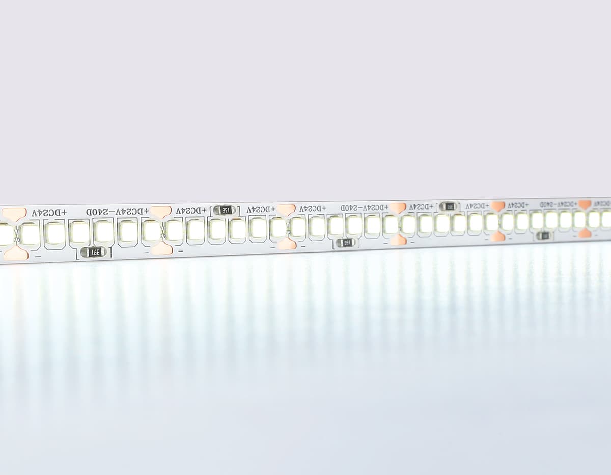Светодиодная лента Ambrella Light GS3303 2835 240Led /18W m/ 24V IP20 6500K 5m GS3303 2835 240Led/ 18W m/ 24V IP20 6500K/ 5000*10*1.2mm (2 конт.) Ambrella Light 11
