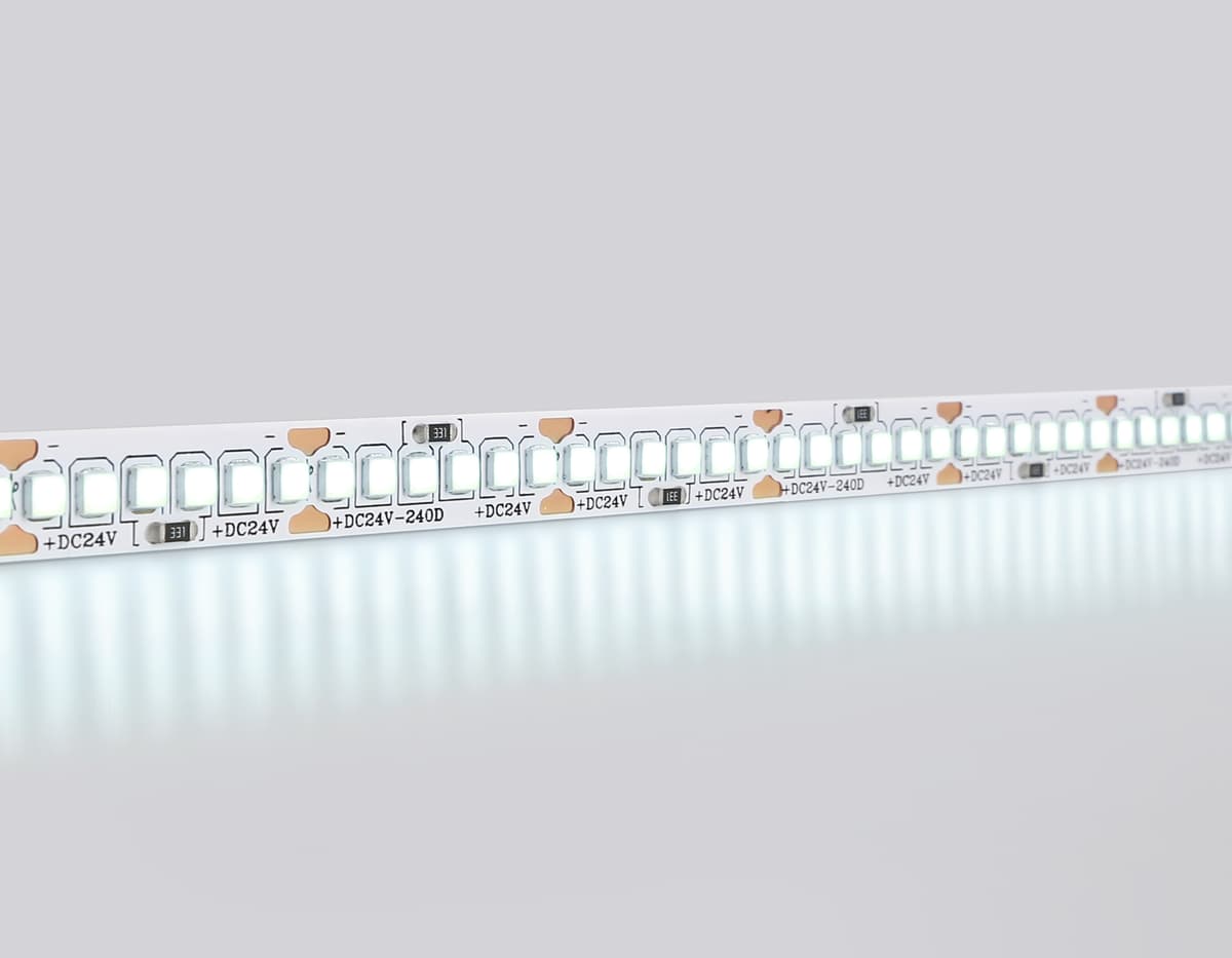 Светодиодная лента Ambrella Light GS3403 2835 240Led /20W m/ 24V IP20 6500K 5m GS3403 2835 240Led/ 20W m/ 24V IP20 6500K/ 5000*10*1.2mm (2 конт.) Ambrella Light 11