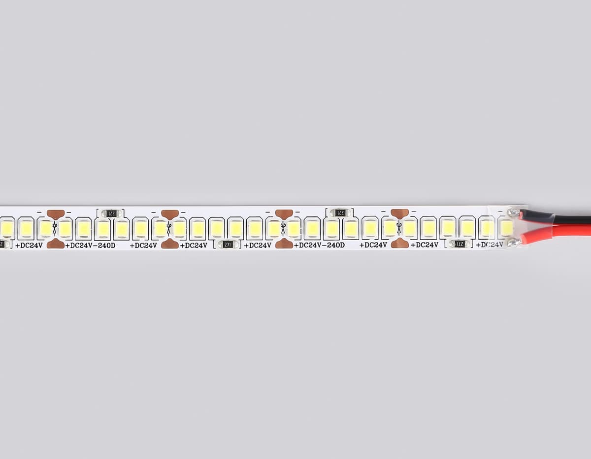 Светодиодная лента Ambrella Light GS3503 2835 240Led /22W m/ 24V IP20 6500K 5m GS3503 2835 240Led /22W m/ 24V IP20 6500K/ 5000*10*1.2mm (2 конт.) Ambrella Light 13