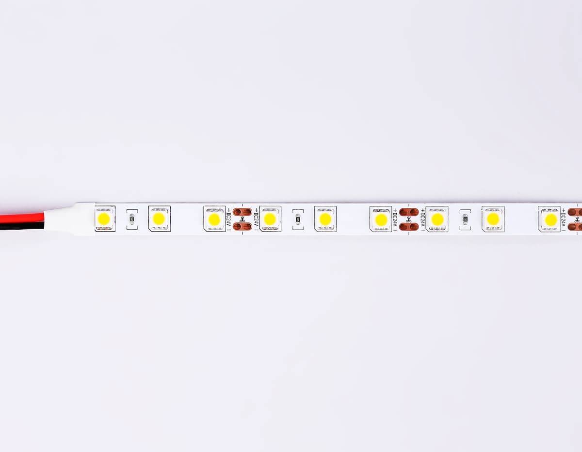 Светодиодная лента Ambrella Light GS4003 5050 60Led /14.4W m/ 24V IP20 6500K 5m GS4003 5050 60Led/ 14.4W m/ 24V IP20 6500K/ 5000*10*1.87mm (2 конт.) Ambrella Light 12