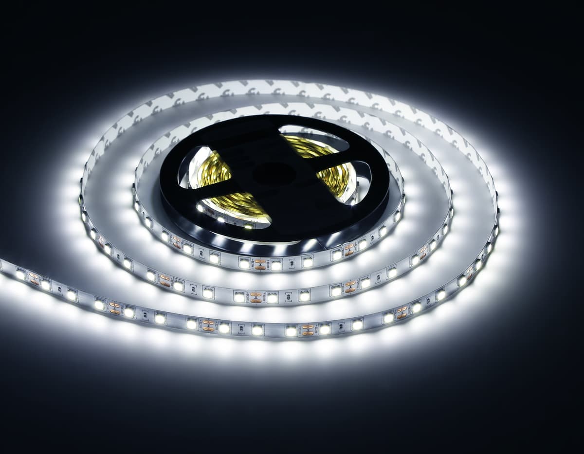 Светодиодная лента Ambrella Light GS4003 5050 60Led /14.4W m/ 24V IP20 6500K 5m GS4003 5050 60Led/ 14.4W m/ 24V IP20 6500K/ 5000*10*1.87mm (2 конт.) Ambrella Light 17