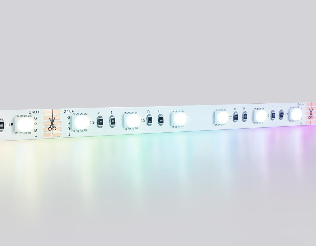 Светодиодная лента RGB с холодным белым светом GS4403 5050 60Led /10W m/ 24V IP20 RGBW+6500K 5m GS4403 5050 60Led/ 10W m/ 24V IP20 RGBW+6500K/ 5000*10*1.87mm (5 конт.) Ambrella Light 22