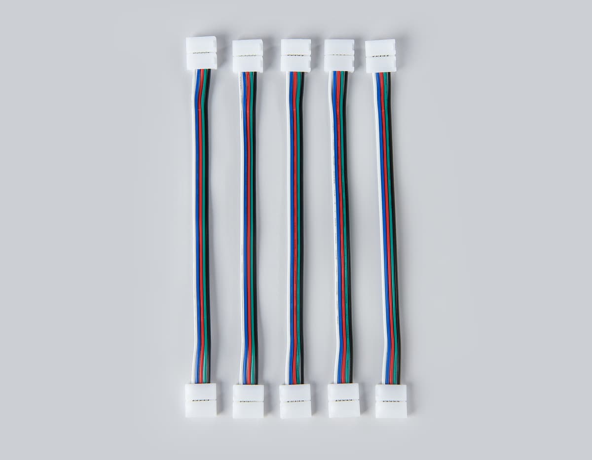 Соединитель гибкий двухсторонний для светодиодной ленты 5050 12/24V (5 конт.) 150 мм GS7801 (5шт) GS7801 Соединитель гибкий двухсторонний 5050 12/24V (5 конт.) (5шт) Ambrella Light 7