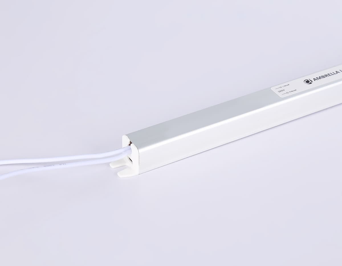 Блок питания ультратонкий для светодиодной ленты 12V 100W 8.3A IP20 185-260V 372*18*18 GS8607 GS8607 блок питания 12V 100W 8.3A IP20 185-260V 372*18*18. Ambrella Light 5