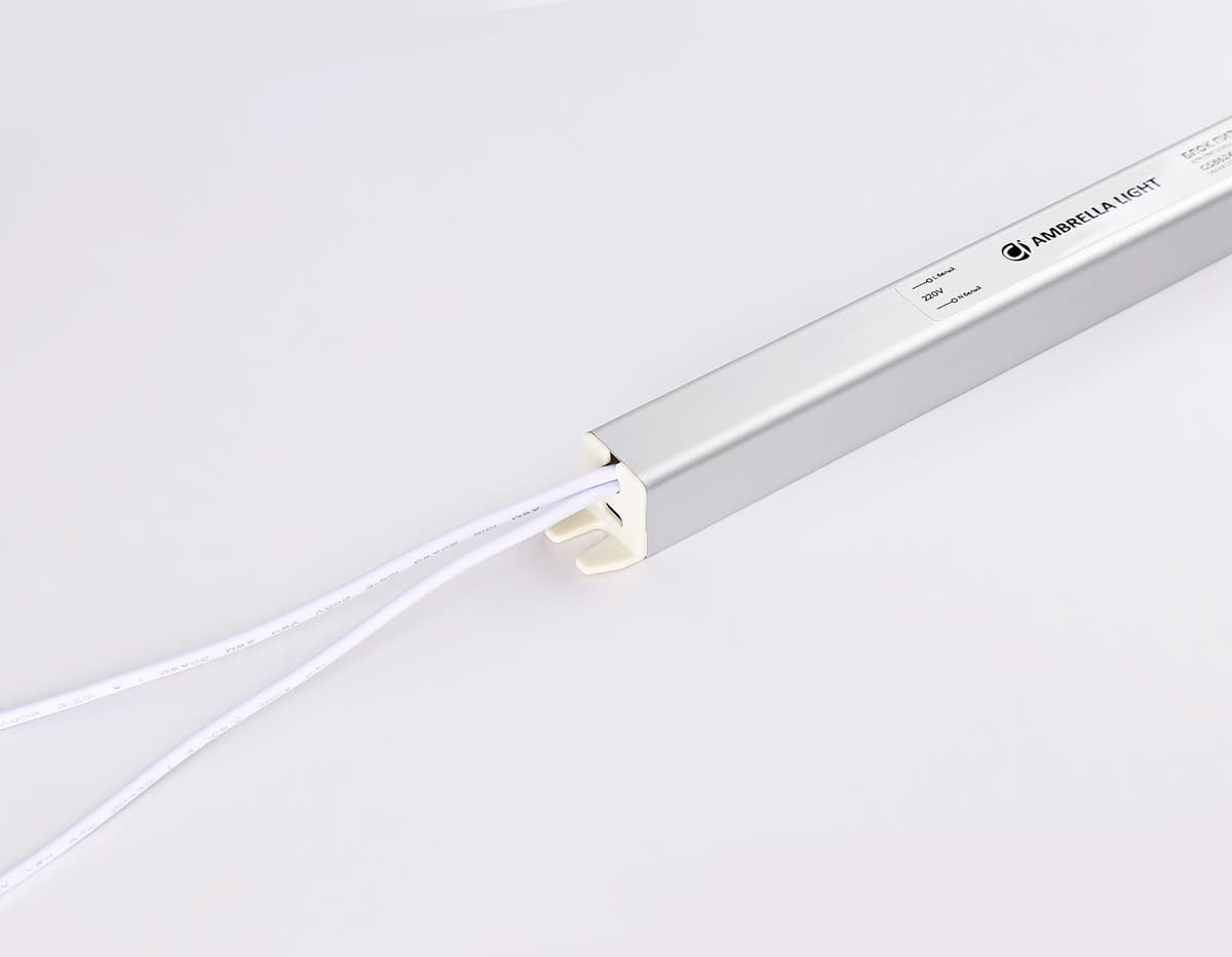 Блок питания ультратонкий для светодиодной ленты 24V 48W 2A IP20 185-260V 312*18*18 GS8624 GS8624 блок питания 24V 48W 2A IP20 185-260V 312*18*18 Ambrella Light 5