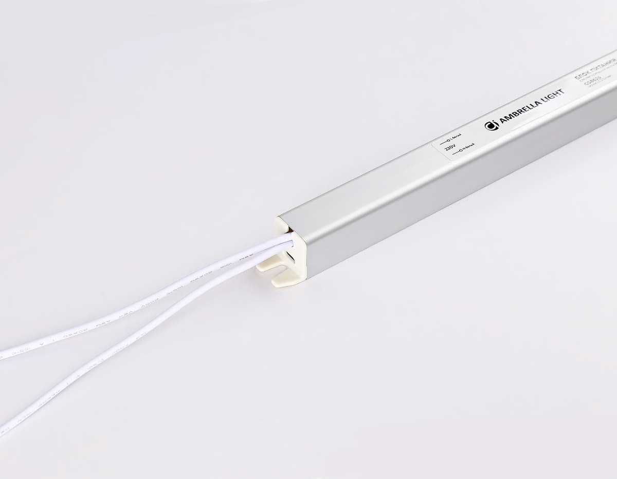 Блок питания ультратонкий для светодиодной ленты 24V 72W 3A IP20 185-260V 312*18*18 GS8626 GS8626 блок питания 24V 72W 3A IP20 185-260V 312*18*18 Ambrella Light 5