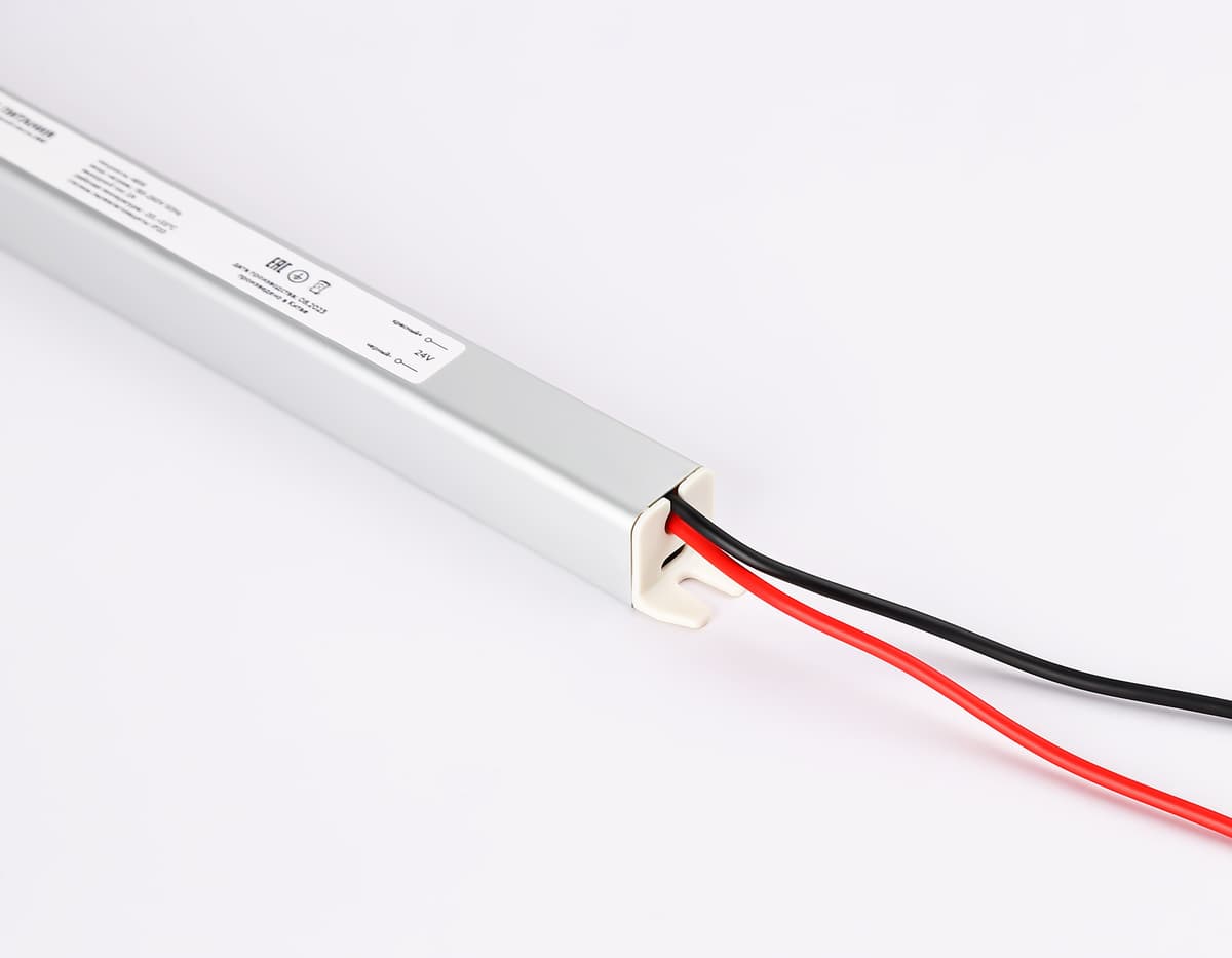 Блок питания ультратонкий для светодиодной ленты 24V 72W 3A IP20 185-260V 312*18*18 GS8626 GS8626 блок питания 24V 72W 3A IP20 185-260V 312*18*18 Ambrella Light 6