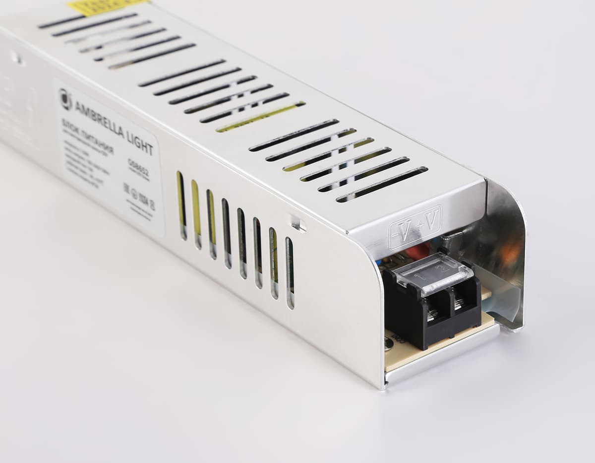 Блок питания с EMC для светодиодной ленты 12V 120W 10A IP20 185-260V 188*46*36 GS8652 GS8652 блок питания 12V 120W 10A IP20 185-260V EMC 188*46*36 Ambrella Light 10